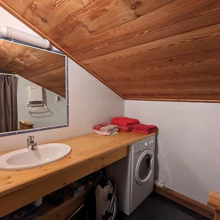 Cosy Au Pied Des Pistes Avec Balcon Et Parking Couvert - Fr-1-459-225 La Clusaz