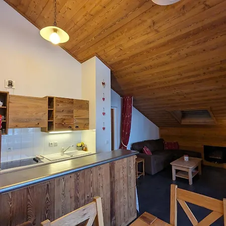 Cosy Au Pied Des Pistes Avec Balcon Et Parking Couvert - Fr-1-459-225 La Clusaz
