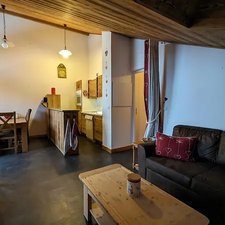 Cosy Au Pied Des Pistes Avec Balcon Et Parking Couvert - Fr-1-459-225 *