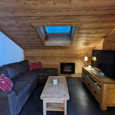 Apartment Cosy Au Pied Des Pistes Avec Balcon Et Parking Couvert - Fr-1-459-225